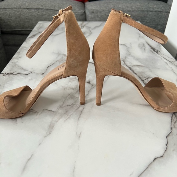 ALDO Women's Suede Tan Heels - Picture 2 of 4
